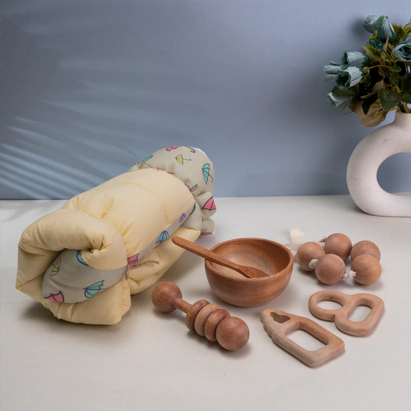 New Born Neem Wood Gift Box Max - Ariro Toys